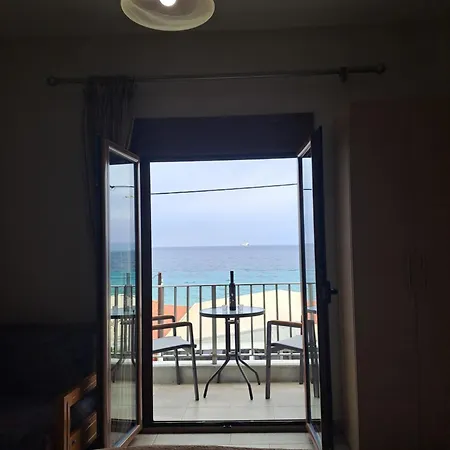 Diolkos Apartment *